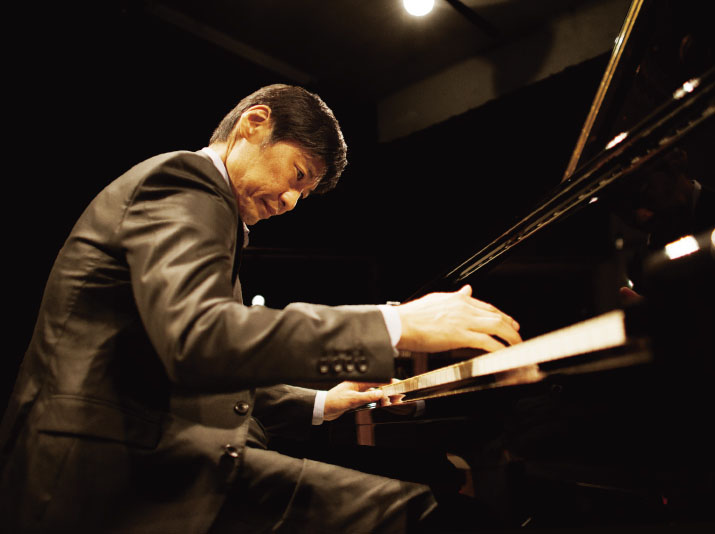 Profile/Photo | Jazz Pianist-Shuichi Nomoto Official Site